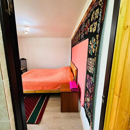 Guest House Kagan Toktogul ภายนอก รูปภาพ