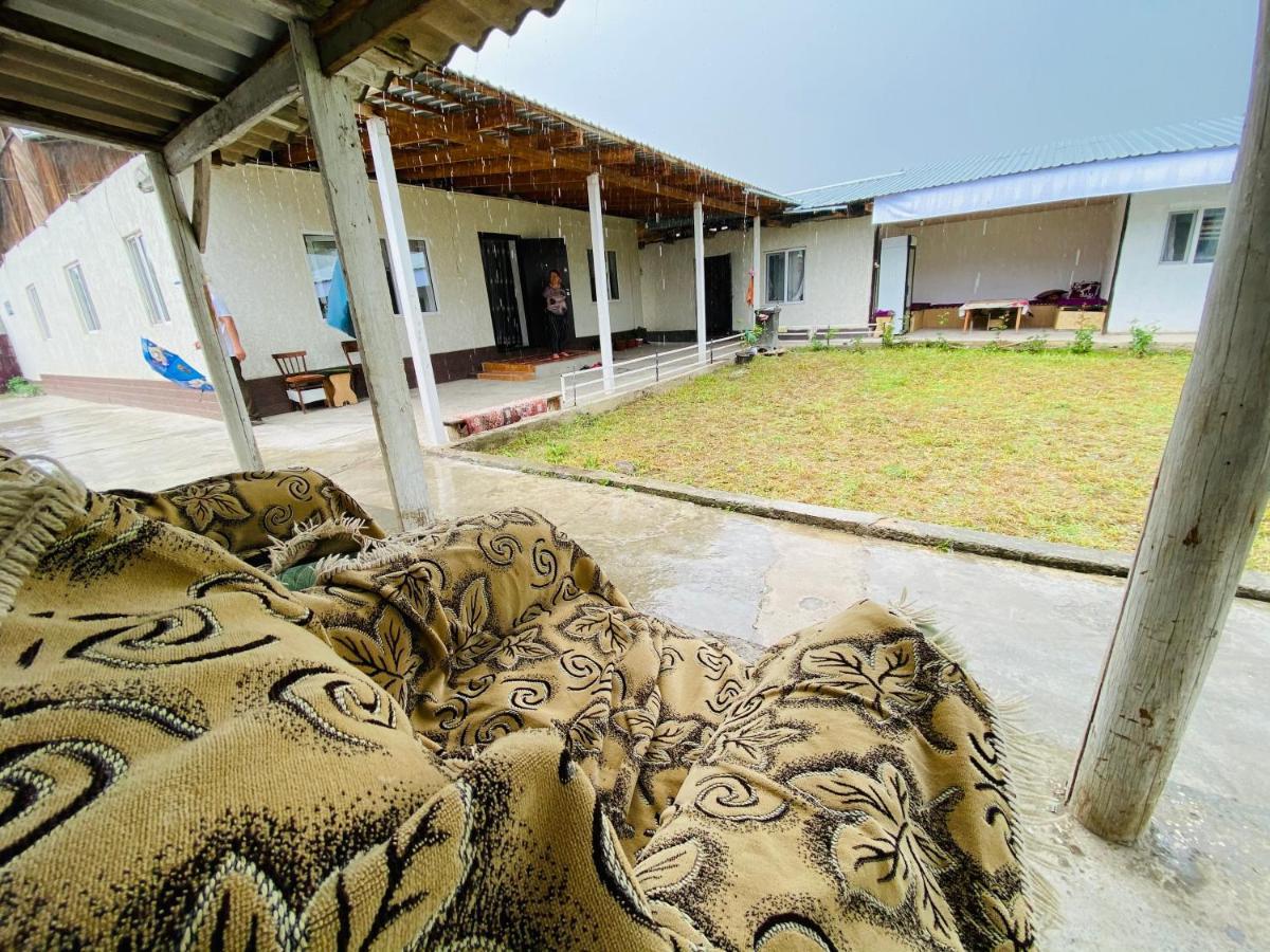Guest House Kagan Toktogul ภายนอก รูปภาพ