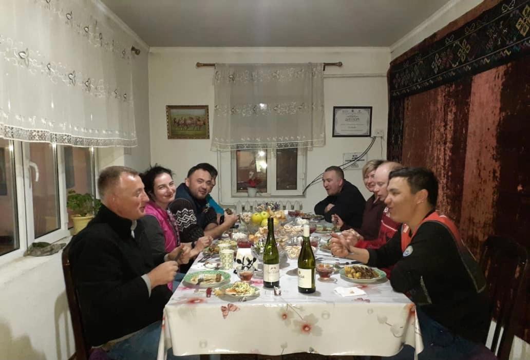 Guest House Kagan Toktogul ภายนอก รูปภาพ