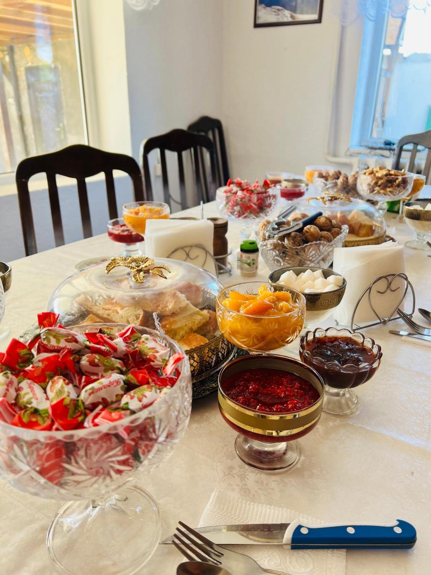 Guest House Kagan Toktogul ภายนอก รูปภาพ