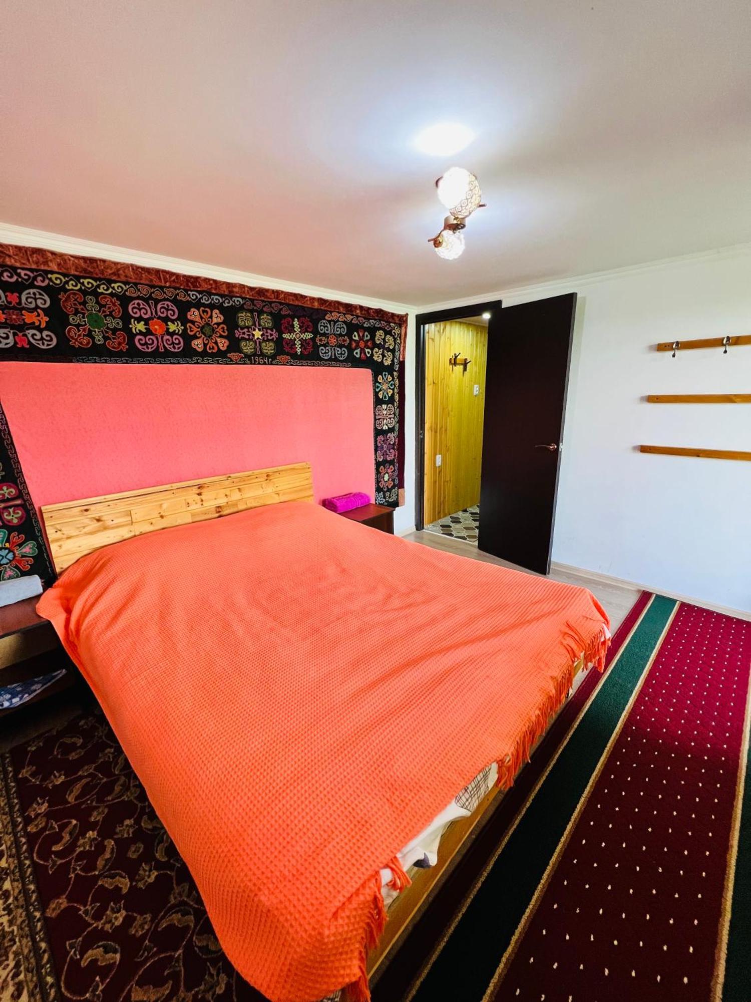 Guest House Kagan Toktogul ภายนอก รูปภาพ