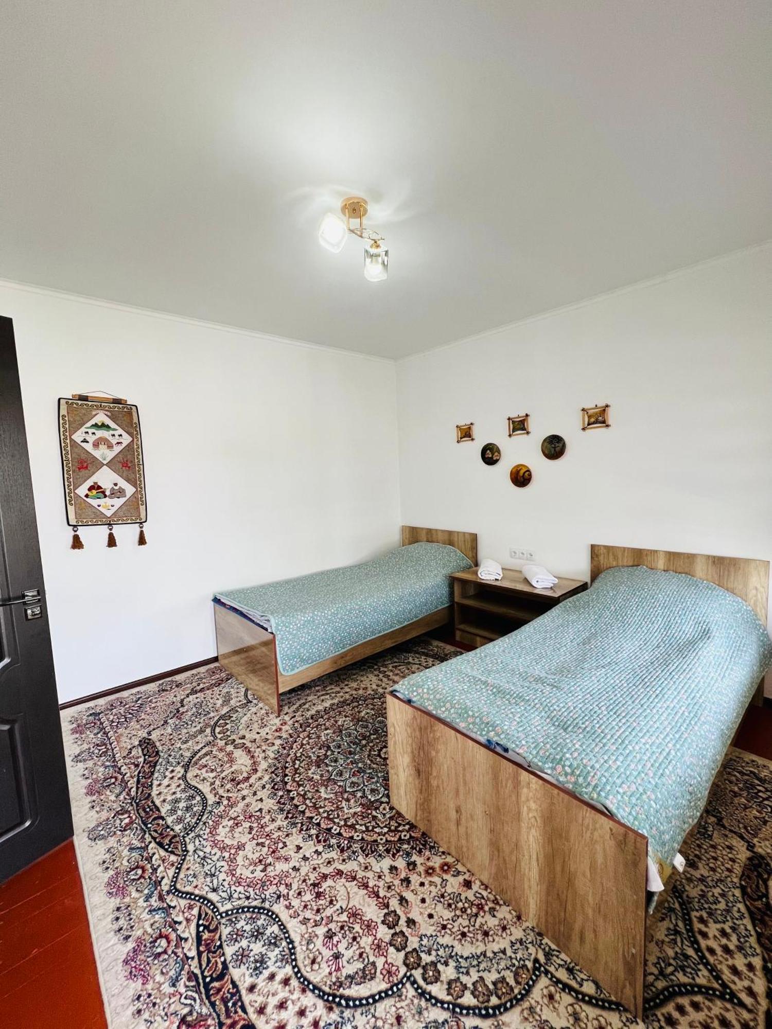 Guest House Kagan Toktogul ภายนอก รูปภาพ